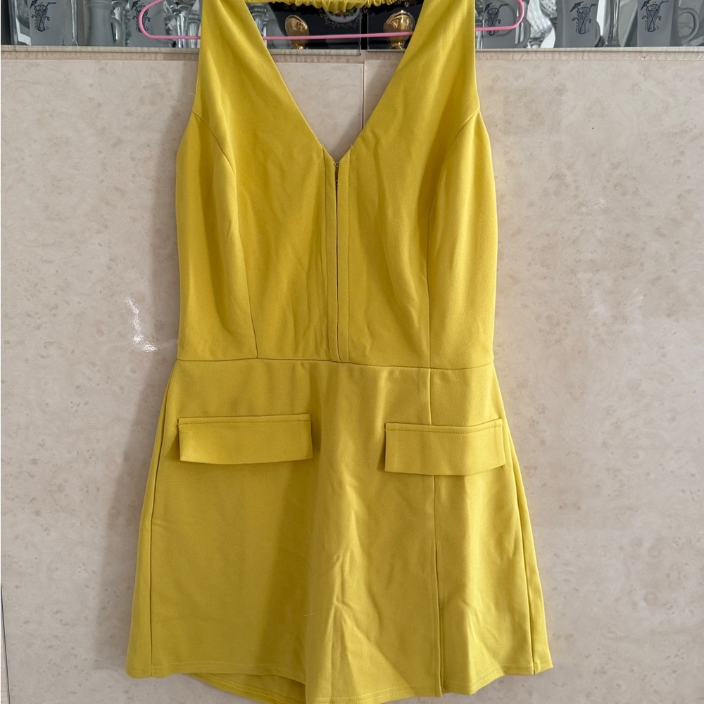 Elegant Yellow Sleeveless Romper